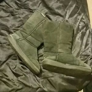 BLACK BEARPAW BOOTS US 5 USED